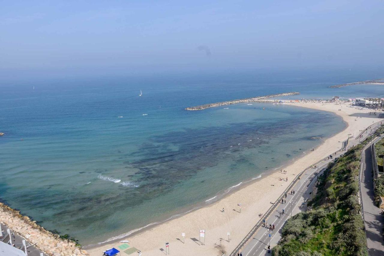 Carlton Tel Aviv Hotel - Luxury On The Beach Εξωτερικό φωτογραφία The beach of Caesarea