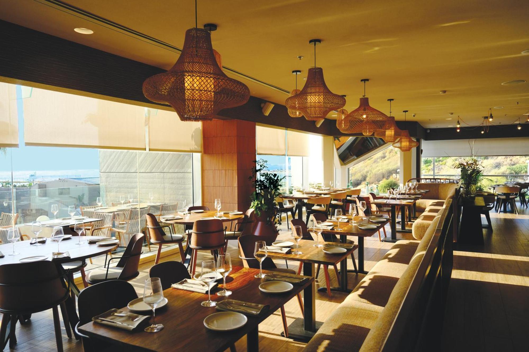 Carlton Tel Aviv Hotel - Luxury On The Beach Εξωτερικό φωτογραφία The interior of the restaurant