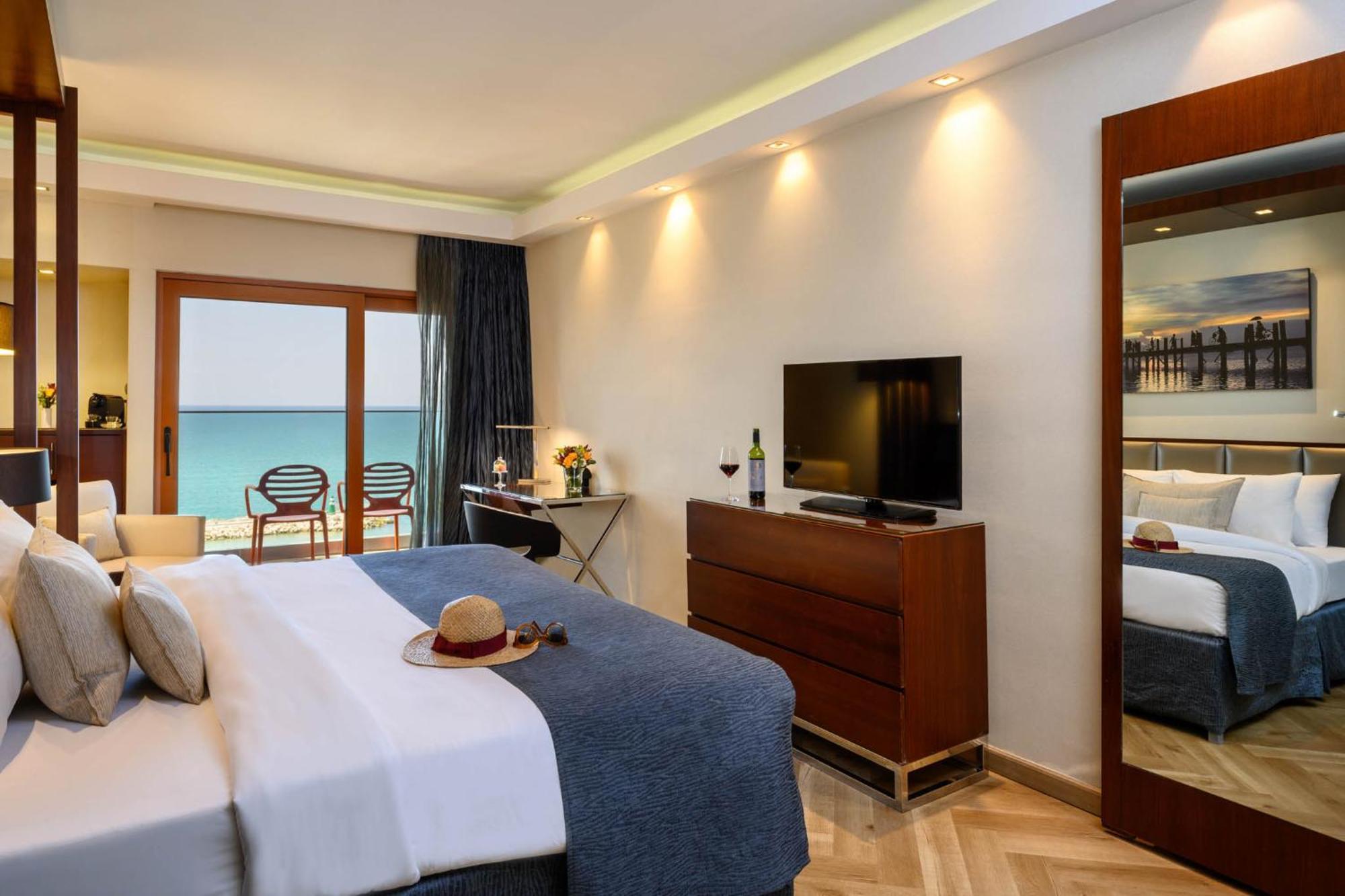 Carlton Tel Aviv Hotel - Luxury On The Beach Εξωτερικό φωτογραφία Deluxe room