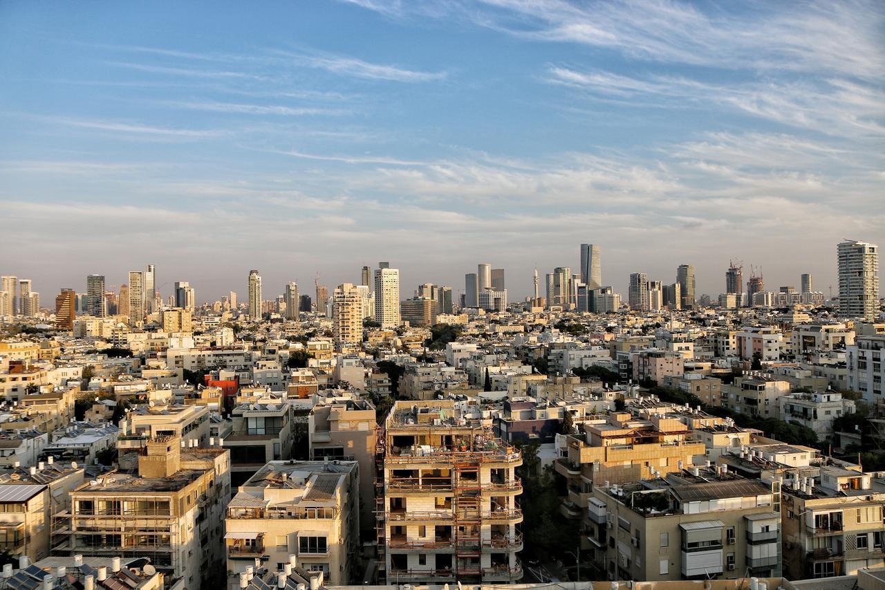 Carlton Tel Aviv Hotel - Luxury On The Beach Εξωτερικό φωτογραφία Tel Aviv skyline